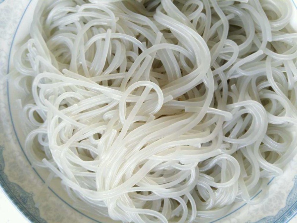 內(nèi)蒙古某鮮粉條查出鋁殘留超標(biāo)，食品安全檢測(cè)儀幫助企業(yè)解決此問(wèn)題